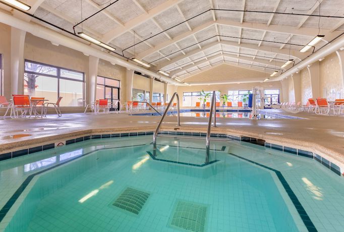 Imagen de la piscina del Hotel Hotel Gurnee. Foto 19