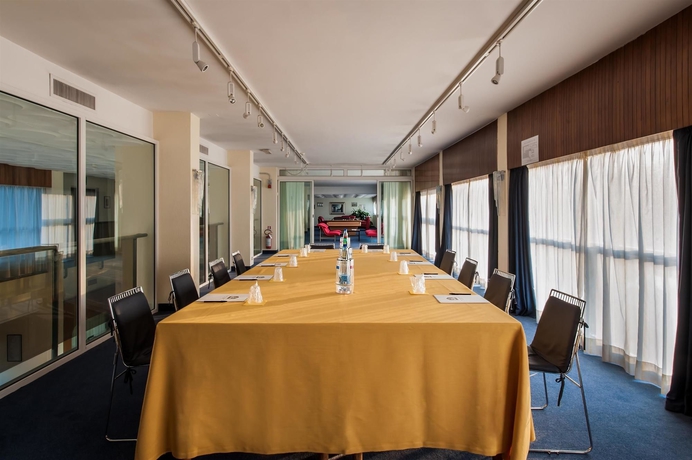 Imagen de los interiores del Hotel Hotel HR Bari Modugno. Foto 15