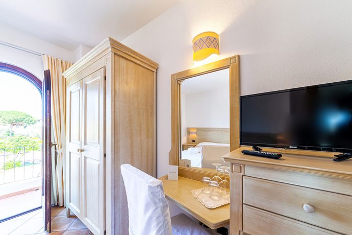 Imagen de la habitación del Hotel Hotel Il Faro di Molara. Foto 9