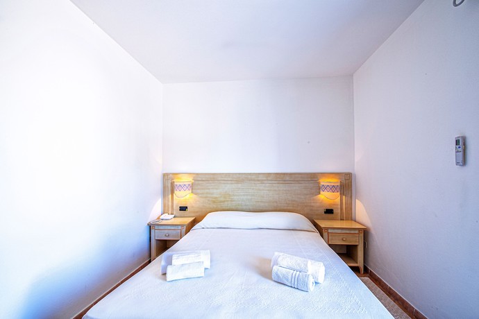 Imagen de la habitación del Hotel Hotel Il Faro di Molara. Foto 18