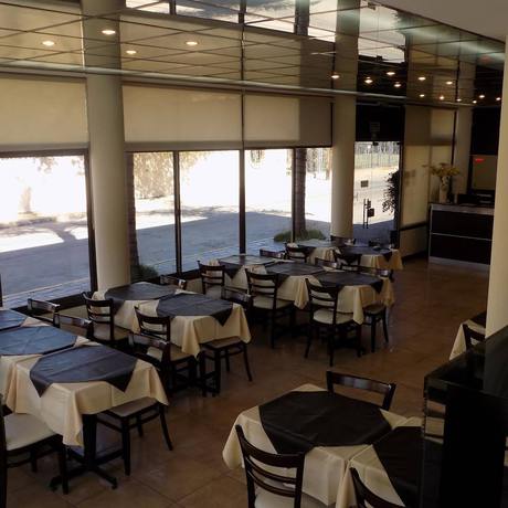 Imagen del bar/restaurante del Hotel Hotel Imperial. Foto 2