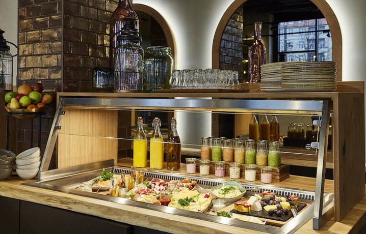 Imagen del bar/restaurante del Hotel Hotel Indigo Vienna – Naschmarkt, an IHG Hotel. Foto 15