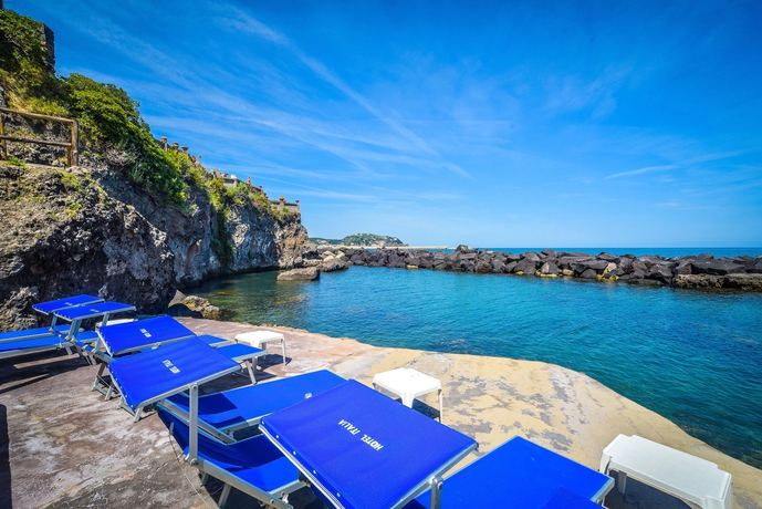 Imagen de los exteriores del Hotel Hotel Italia - Beach Club. Foto 12