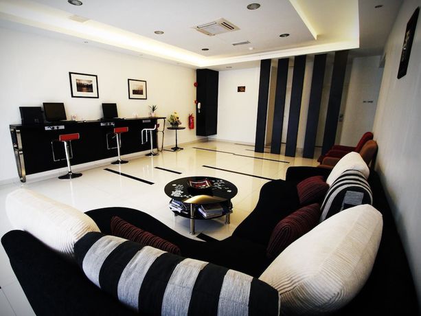 Imagen de los interiores del Hotel Hotel JSL. Foto 18