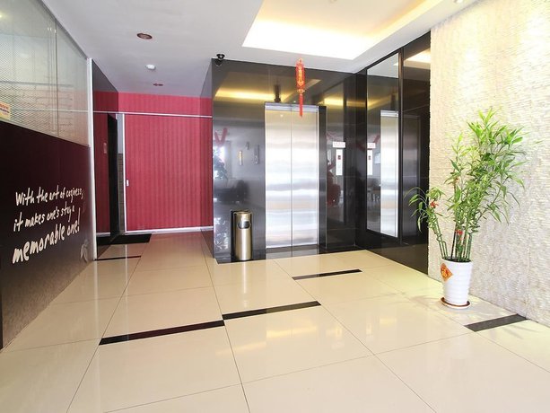 Imagen de los interiores del Hotel Hotel JSL. Foto 19