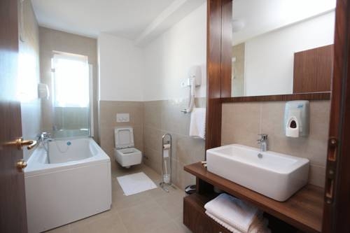 Imagen general del Hotel Hotel Joso. Foto 5