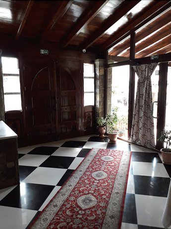 Imagen de los interiores del Hotel Hotel Kaceli. Foto 19