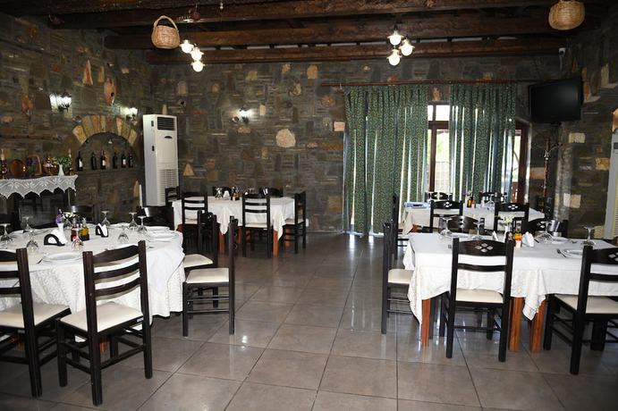 Imagen del bar/restaurante del Hotel Hotel Kaceli. Foto 11