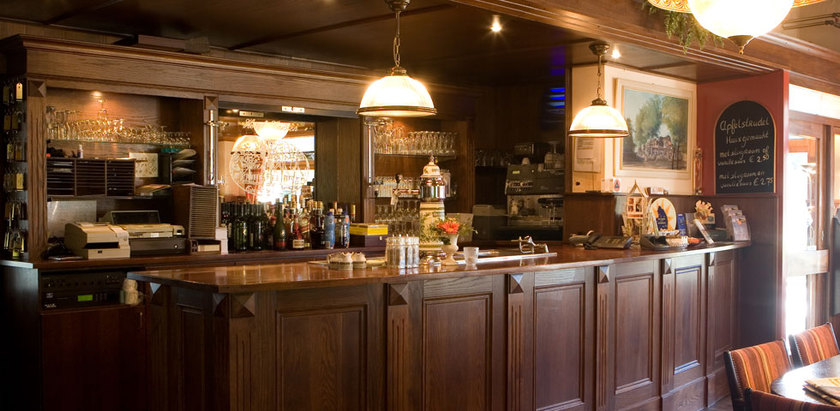 Imagen del bar/restaurante del Hotel Hotel Karsten. Foto 2