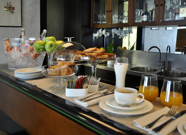 Imagen del bar/restaurante del Hotel Hotel King - By R Collection Hotels. Foto 3