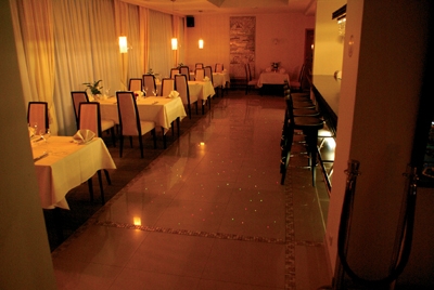 Imagen del bar/restaurante del Hotel Hotel Kolumbs. Foto 2