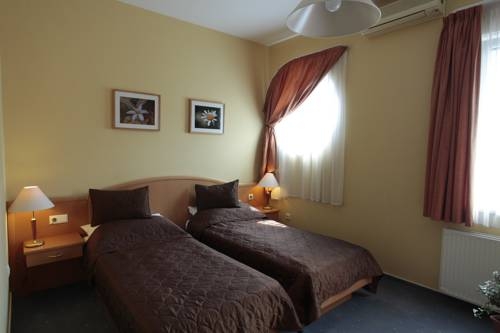 Imagen general del Hotel Hotel Korona, SZEGED. Foto 11