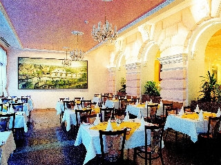 Imagen del bar/restaurante del Hotel Hotel Krivan. Foto 2