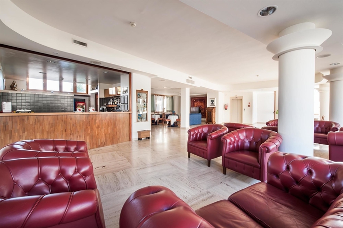 Imagen de los interiores del Hotel Hotel La Baia. Foto 15