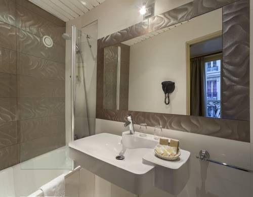 Imagen general del Hotel Hotel La Folie des Pres - Saint-Germain-des-Pres. Foto 2