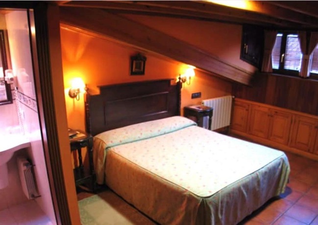 Imagen de la habitación del Hotel Hotel La Posada del Rey. Foto 2