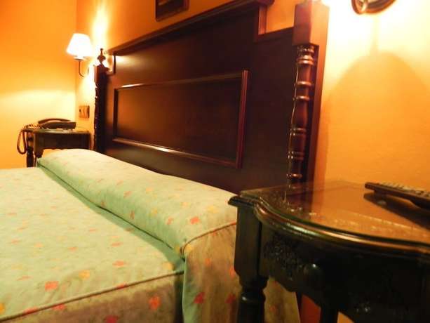 Imagen de la habitación del Hotel Hotel La Posada del Rey. Foto 4