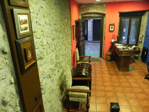 Imagen de los interiores del Hotel Hotel La Posada del Rey. Foto 20