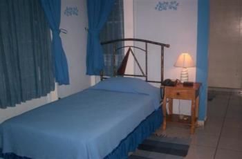 Imagen de los exteriores del Hotel Hotel La Pyramide. Foto 13