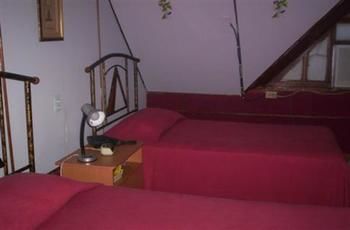 Imagen de la habitación del Hotel Hotel La Pyramide. Foto 10