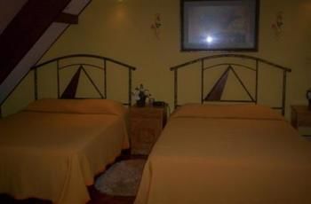 Imagen general del Hotel Hotel La Pyramide. Foto 2