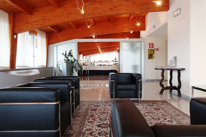 Imagen de los interiores del Hotel Hotel La Spezia. Foto 14