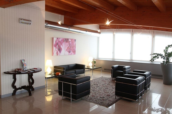 Imagen de los interiores del Hotel Hotel La Spezia. Foto 15