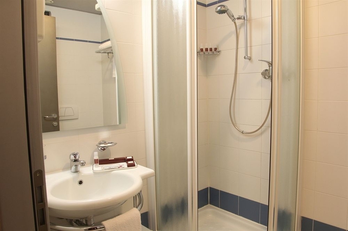 Imagen de la habitación del Hotel Hotel La Spezia. Foto 10