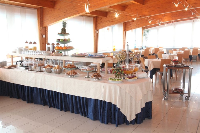 Imagen del bar/restaurante del Hotel Hotel La Spezia. Foto 5