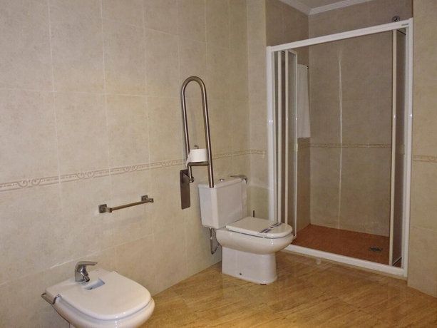 Imagen de la habitación del Hotel Hotel La Torre. Foto 18