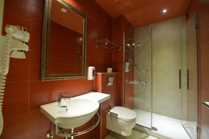 Imagen de la habitación del Hotel Hotel Lavina. Foto 5
