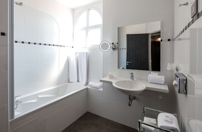 Imagen de la habitación del Hotel Hotel Le Mondial, BW Premier Collection. Foto 12