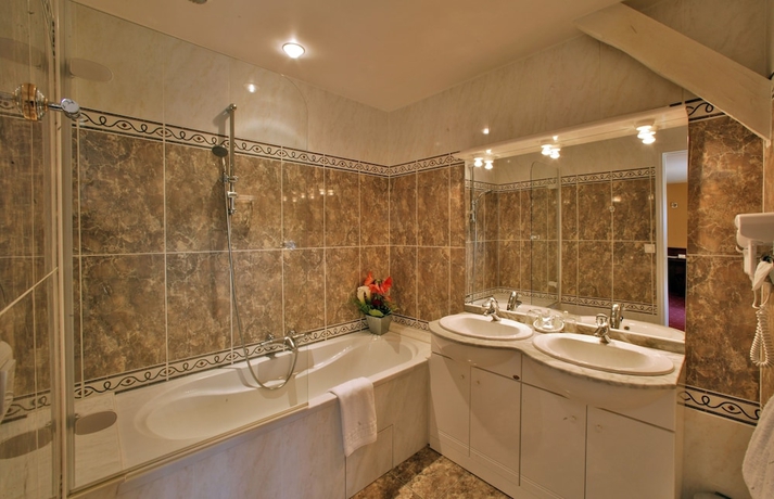 Imagen de la habitación del Hotel Hotel Le Renoir. Foto 15