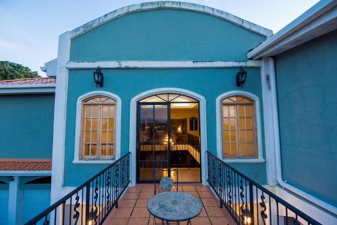 Imagen de los exteriores del Hotel Hotel Leon Inn. Foto 10