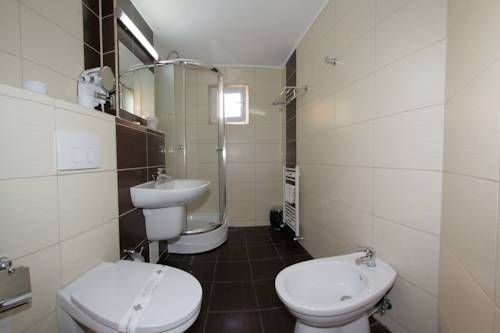 Imagen de los interiores del Hotel Hotel Liliacul. Foto 12