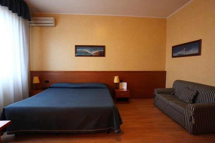 Imagen general del Hotel Hotel Lincoln. Foto 7