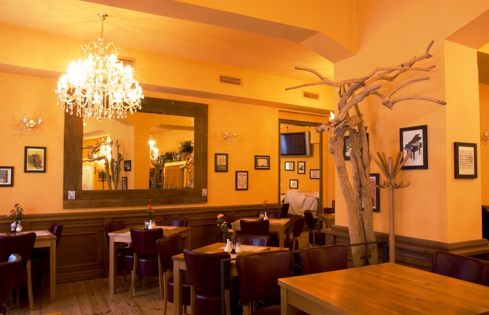 Imagen del bar/restaurante del Hotel Hotel Lisinski. Foto 5