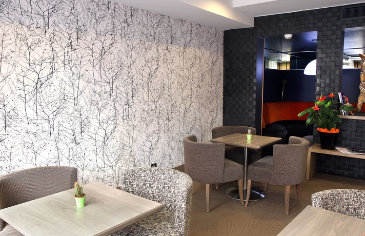 Imagen del bar/restaurante del Hotel Hotel Litteraire Arthur Rimbaud, BW Signature Collection. Foto 3