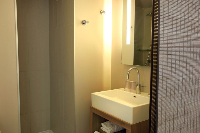 Imagen de la habitación del Hotel Hotel Litteraire Arthur Rimbaud, BW Signature Collection. Foto 10