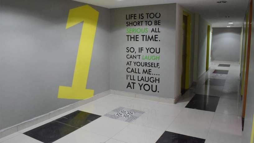 Imagen de los interiores del Hotel Hotel Living At Dsulaiman. Foto 15