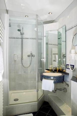 Imagen de la habitación del Hotel Hotel L&ouml;wen-Seckenheim. Foto 12
