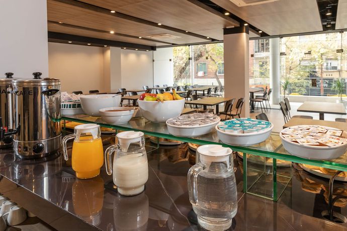 Imagen del bar/restaurante del Hotel Hotel M. Foto 4