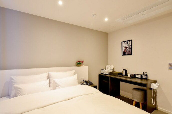 Imagen general del Hotel Hotel Maison. Foto 3