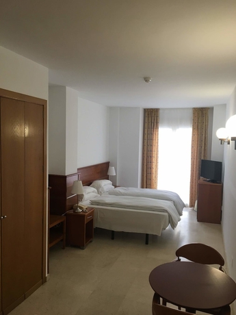 Imagen de la habitación del Hotel Hotel Mar Azul. Foto 7