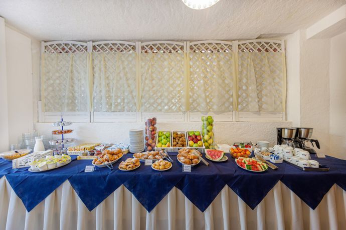 Imagen del bar/restaurante del Hotel Hotel Mare Blue. Foto 2