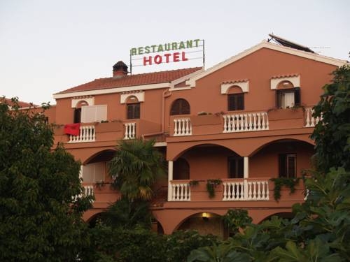 Imagen general del Hotel Hotel Marinko. Foto 1