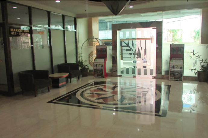 Imagen de los interiores del Hotel Hotel Mega Cikini. Foto 16