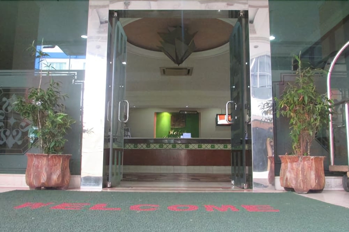 Imagen general del Hotel Hotel Mega Cikini. Foto 2