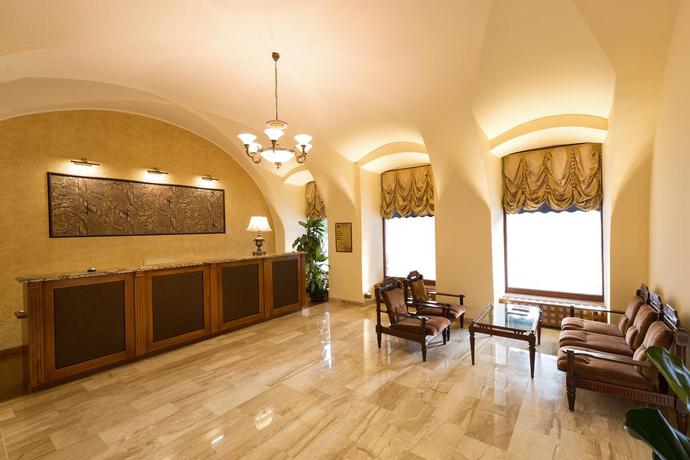 Imagen de los interiores del Hotel Hotel Melody Central. Foto 9