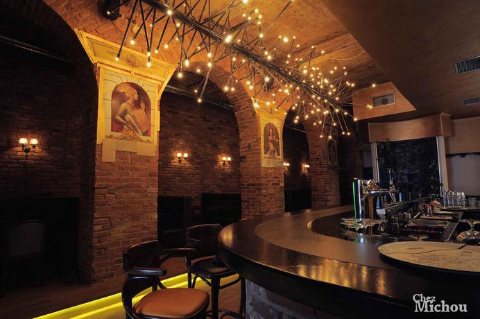 Imagen del bar/restaurante del Hotel Hotel Melody Central. Foto 2